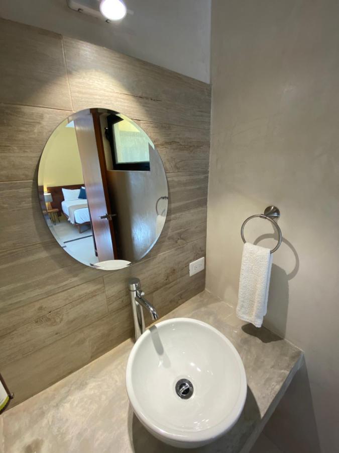 Aurora 3*
